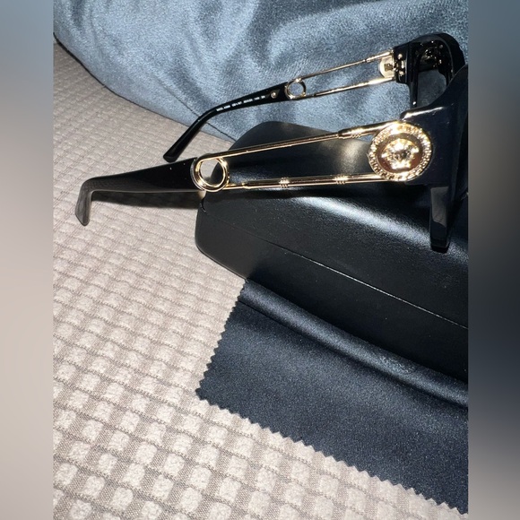 Versace Black Cat-Eye Sunglasses - Picture 6 of 9